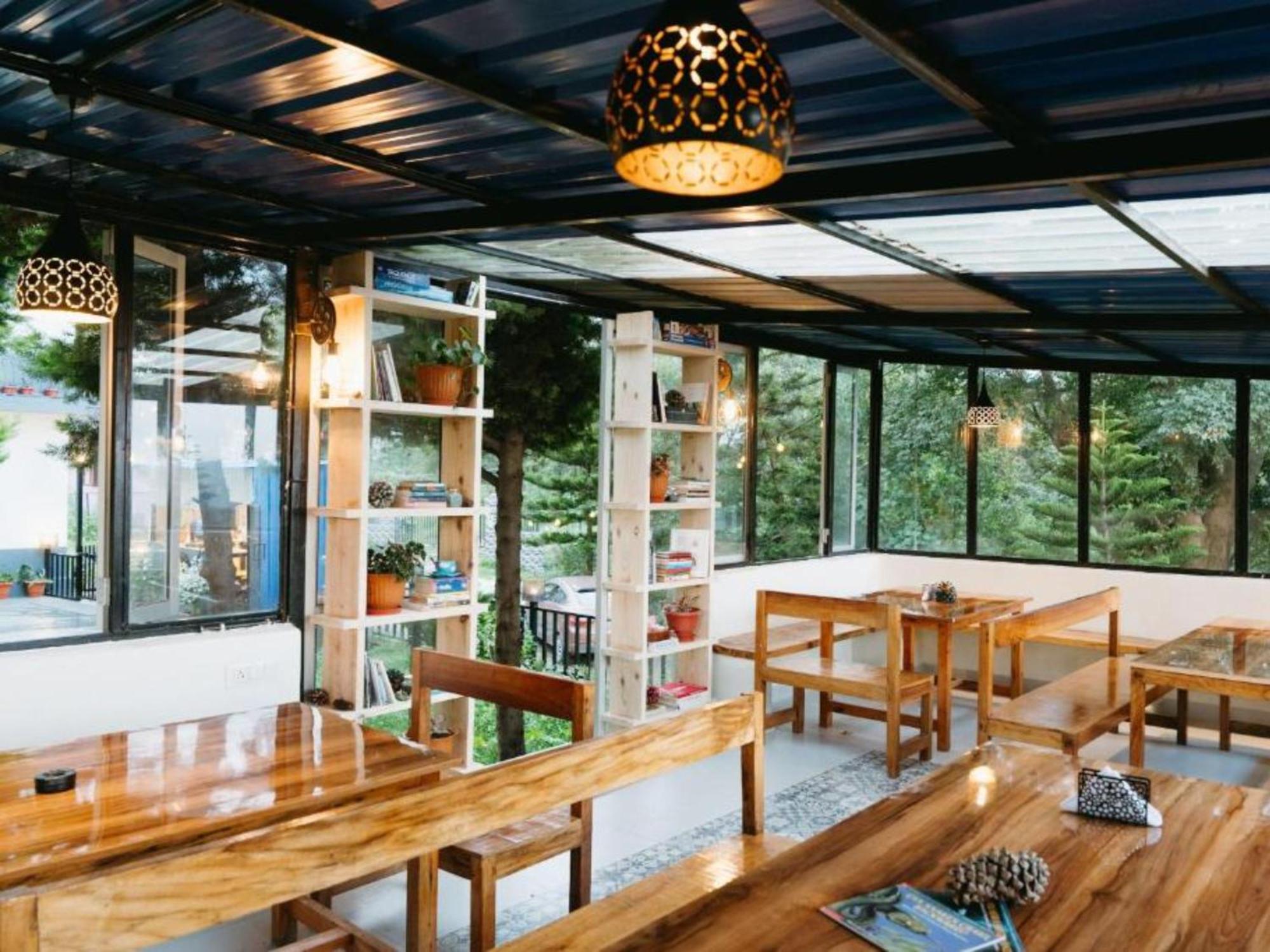 The Hosteller Bir Buitenkant foto
